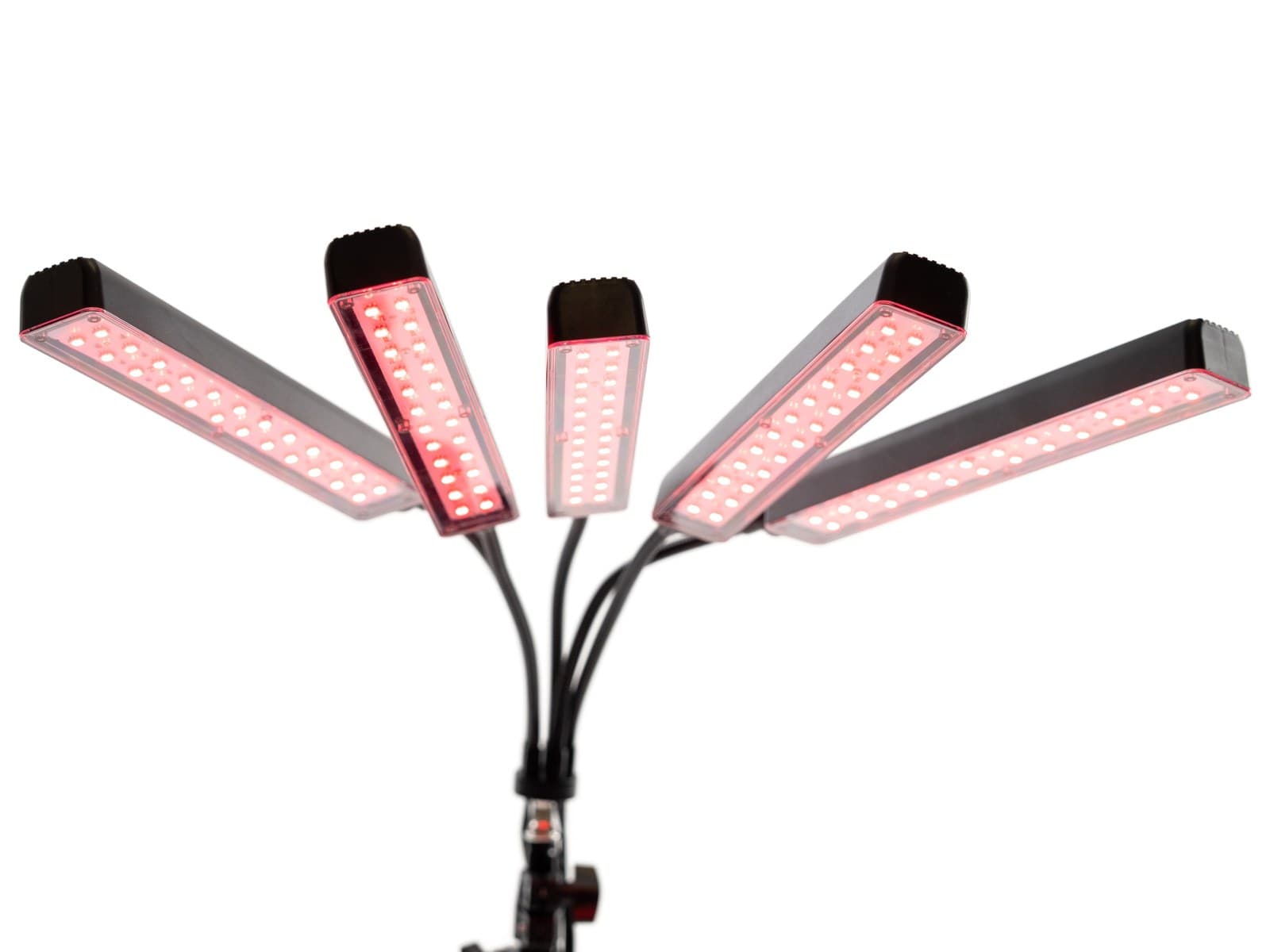 Pětihlavý LED panel s rozsvícenými hlavami